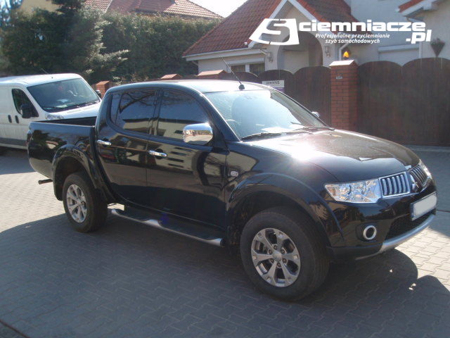 Przyciemnianie szyb - Mitsubishi L200 (4) Pickup